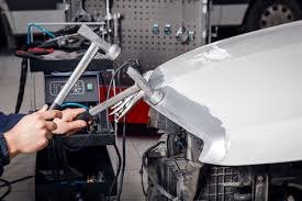 Image Nous recrutons un tôlier en carrosserie à 100% Image Nous recrutons un tôlier en carrosserie à 100%